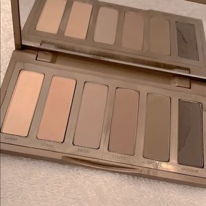 Naked 2 Basics- Eyeshadow Palette